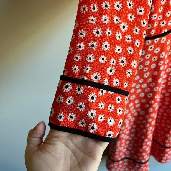 CeCe 🌺 Red Floral Dress with Black Trim - Picture 7 of 8